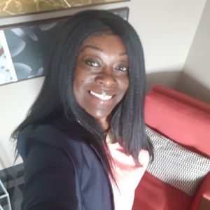 Meet your Posher, Angela